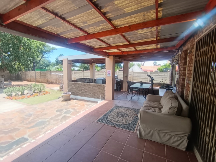 3 Bedroom Property for Sale in Verwoerdpark Northern Cape